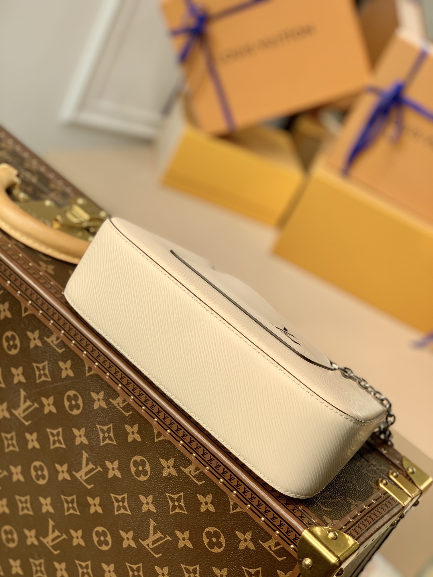 Louis Vuitton Marell Handbags-M80689-25 x 15 x 8CM Louis Vuitton Marell Handbags-M80689-25 x 15 x 8CM