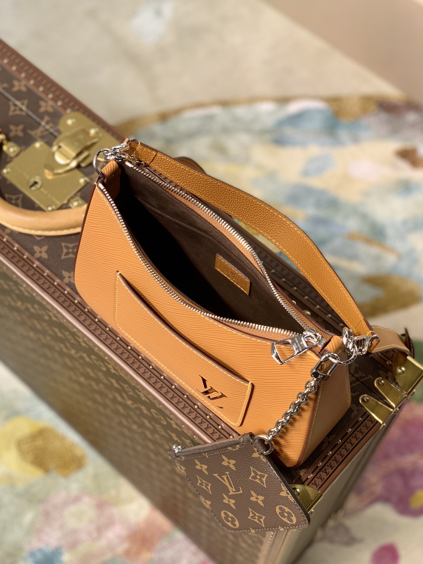 Louis Vuitton Marell Handbags-M80689-25 x 15 x 8CM Louis Vuitton Marell Handbags-M80689-25 x 15 x 8CM