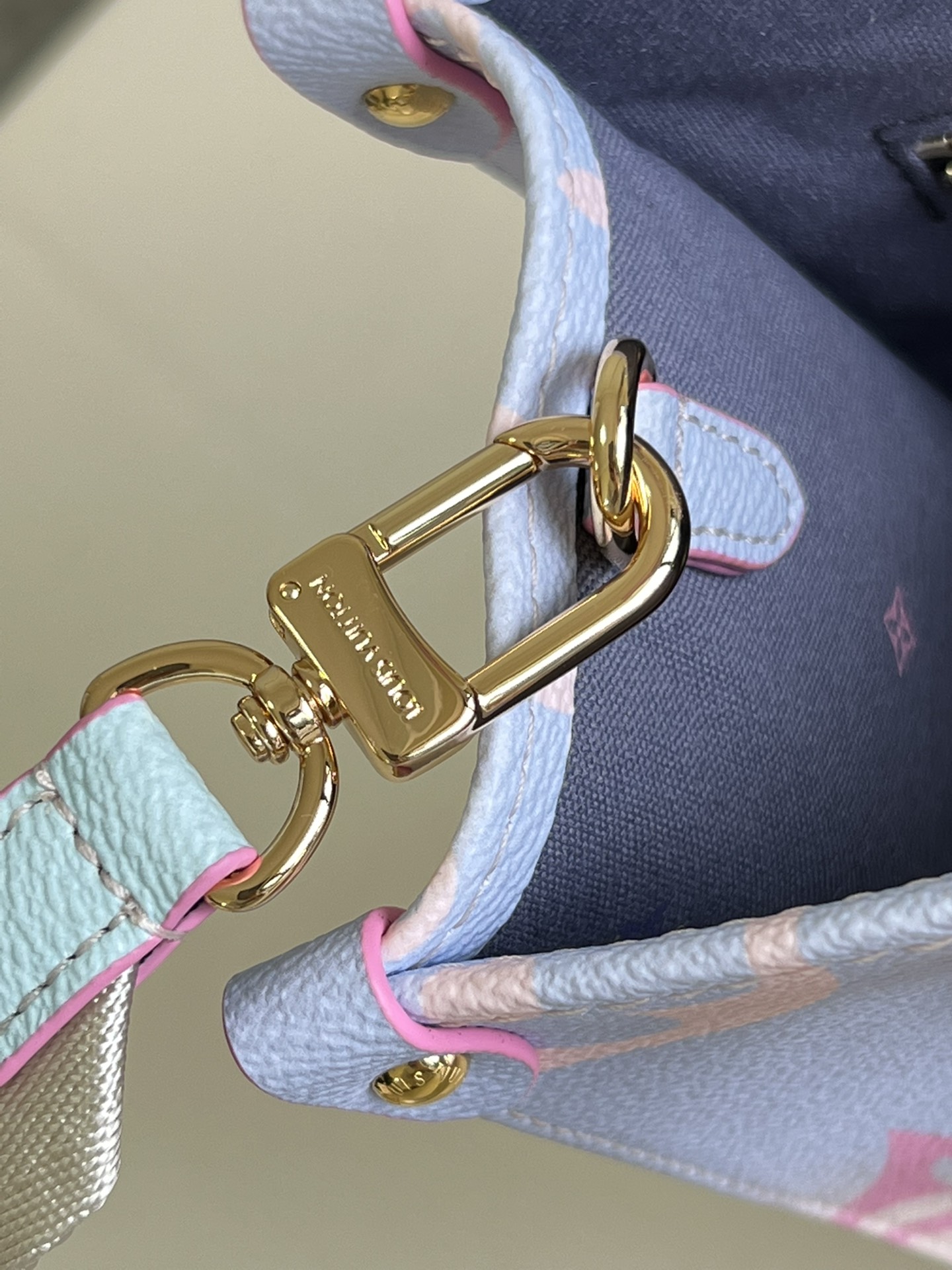 Louis Vuitton Onthego Handbag-25*19*11.5 CM