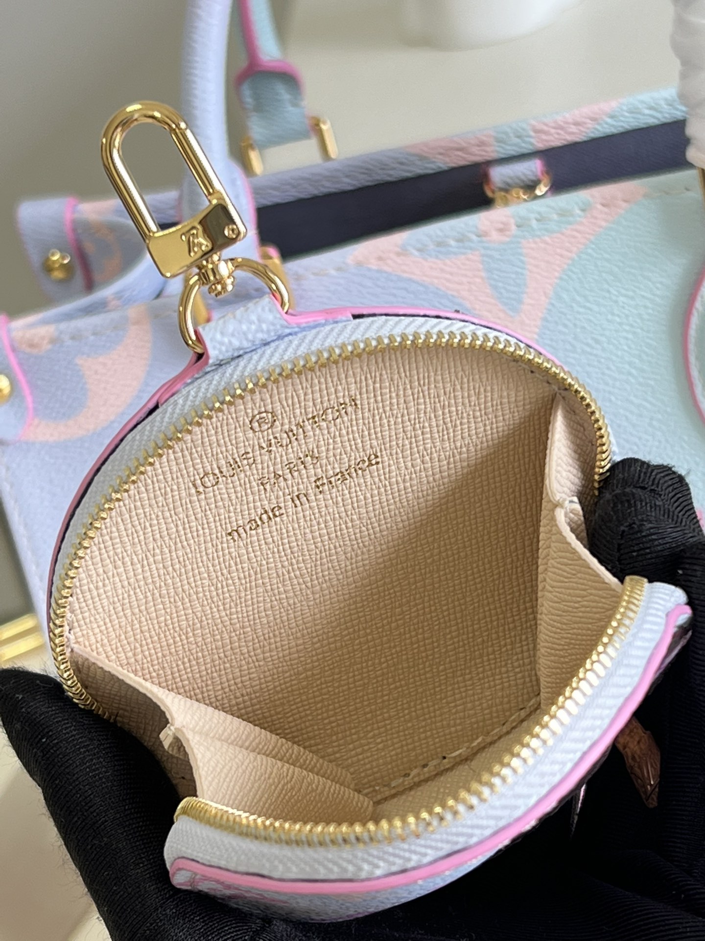 Louis Vuitton Onthego Handbag-25*19*11.5 CM