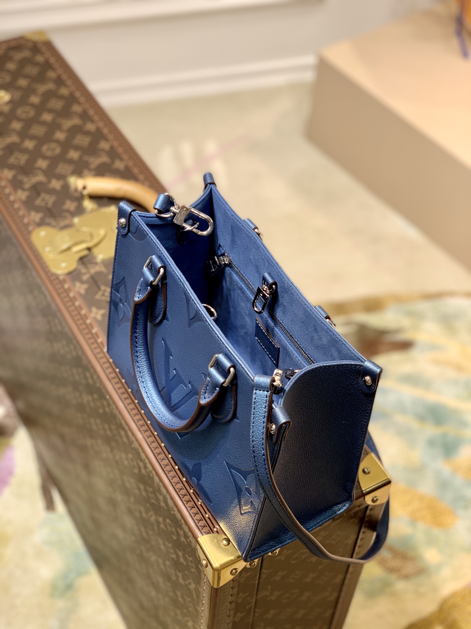Louis Vuitton Onthego Handbag-25*19*11CM