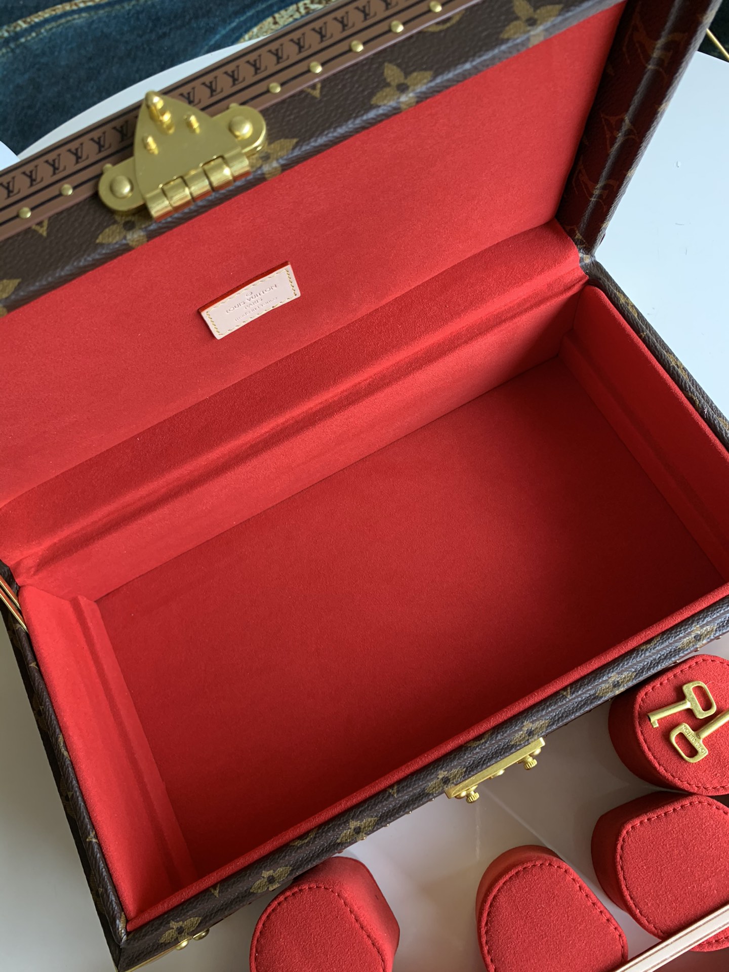 Louis Vuitton M20039 Watch Box-34x13x18CM Louis Vuitton M20039 Watch Box-34x13x18CM