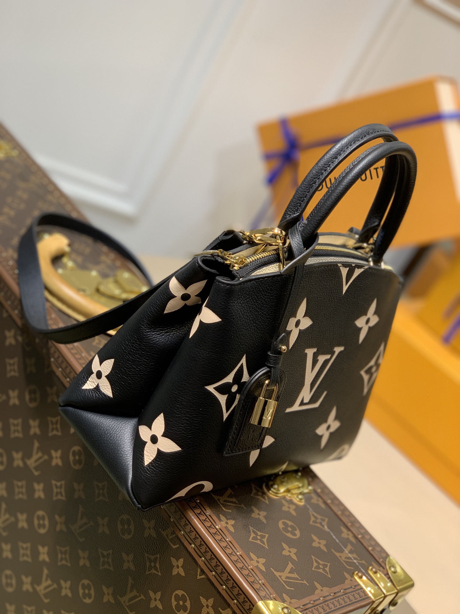 Louis Vuitton M45898 Petit Palais Handbags-29×18×12CM Louis Vuitton M45898 Petit Palais Handbags-29×18×12CM