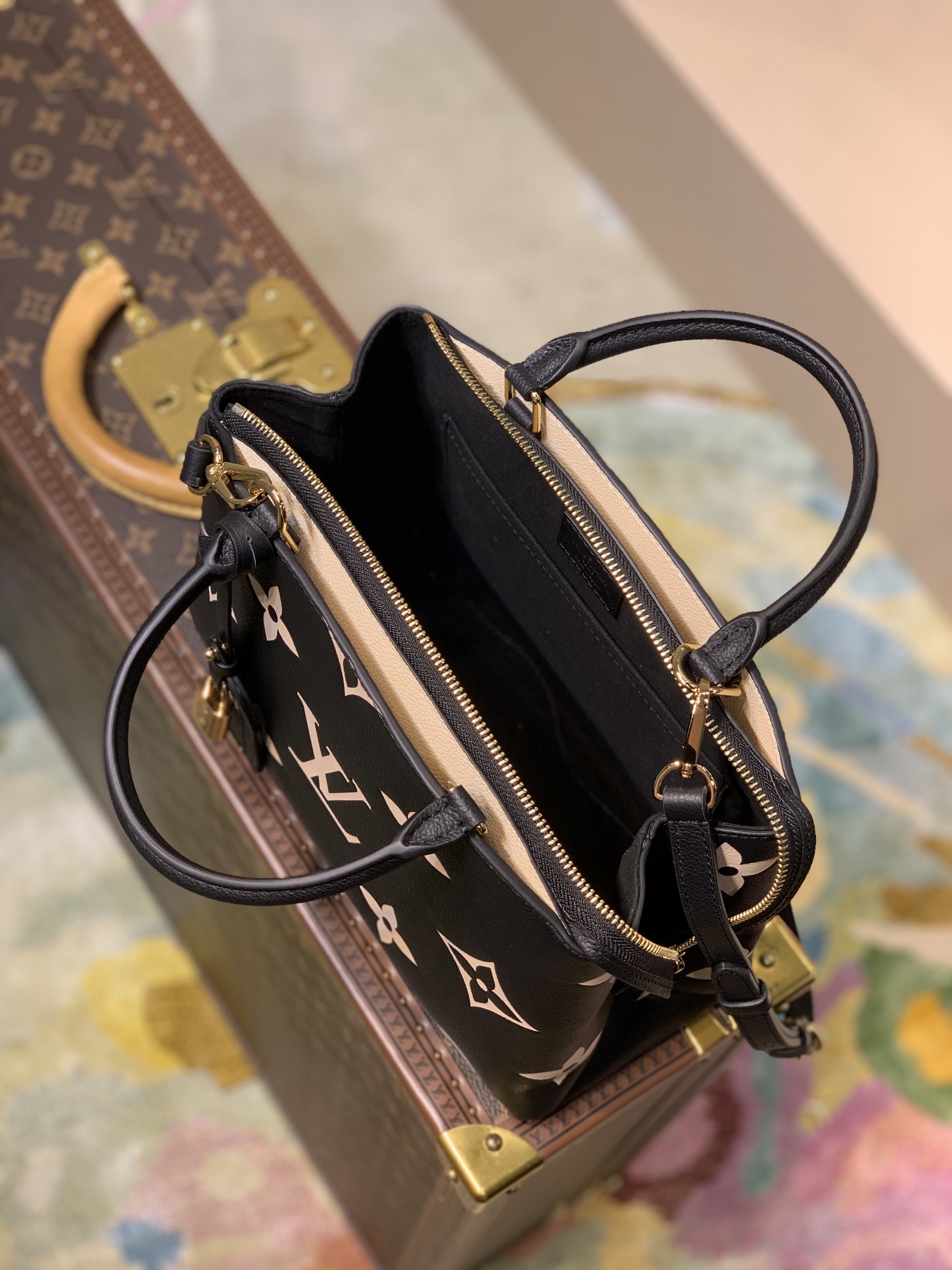 Louis Vuitton M45898 Petit Palais Handbags-29×18×12CM Louis Vuitton M45898 Petit Palais Handbags-29×18×12CM