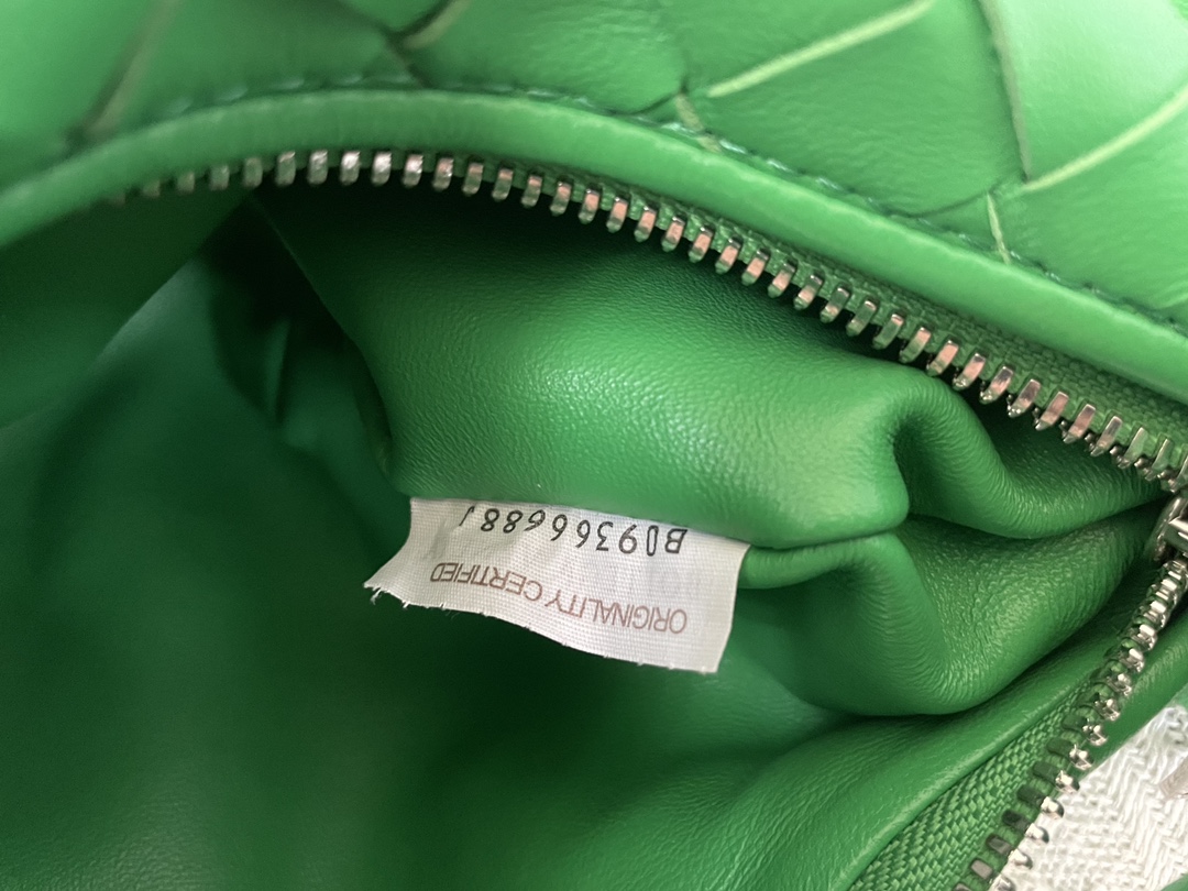 Bottega Veneta Small Hobo Bag-27*22*3CM
