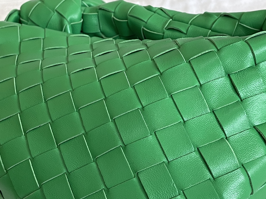 Bottega Veneta Small Hobo Bag-27*22*3CM