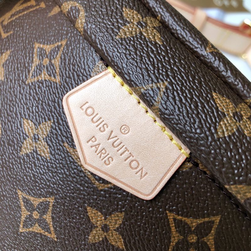 Louis Vuitton Bum Bag-37*14*13CM