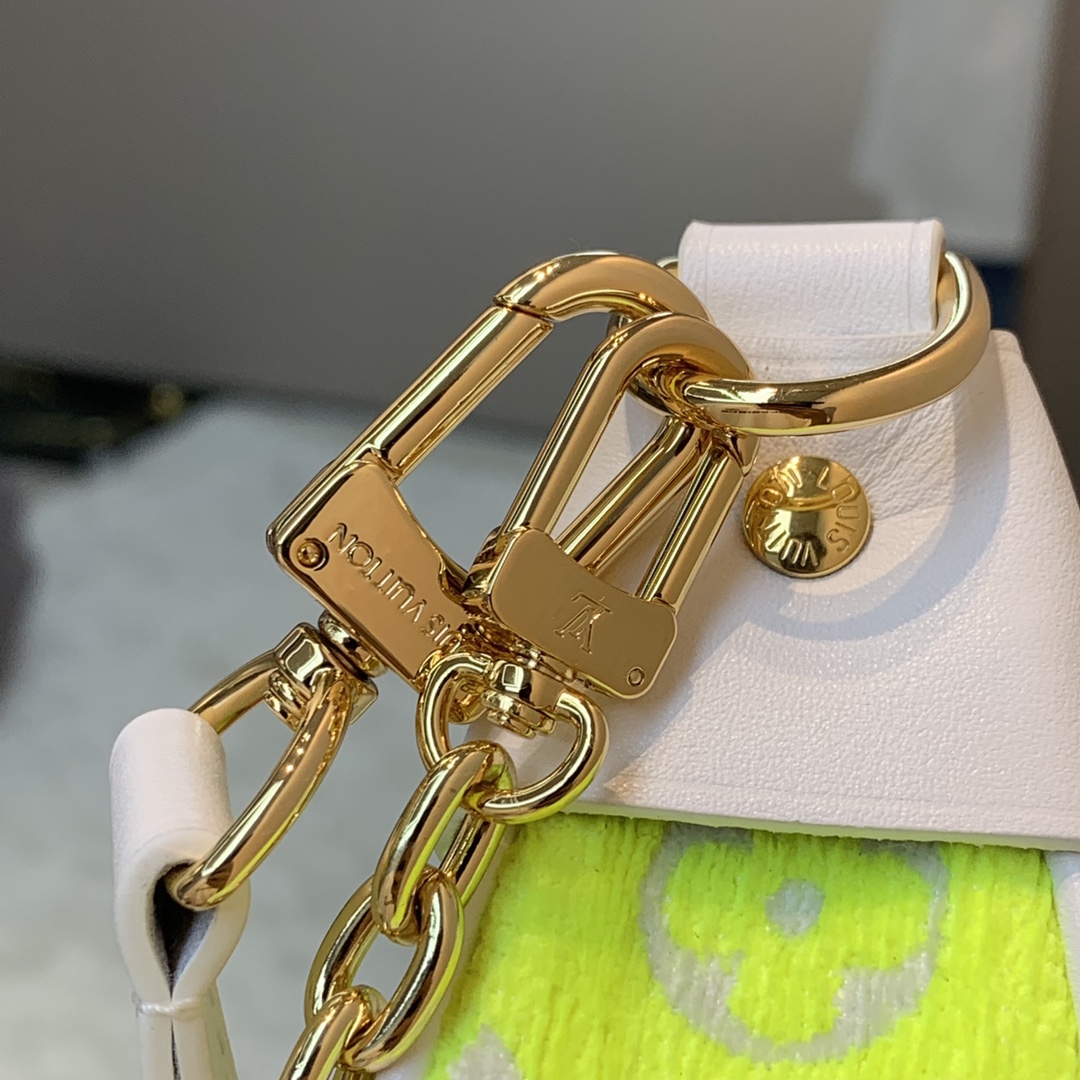 Louis Vuitton Loop Handbags-M810981-23*13*6CM