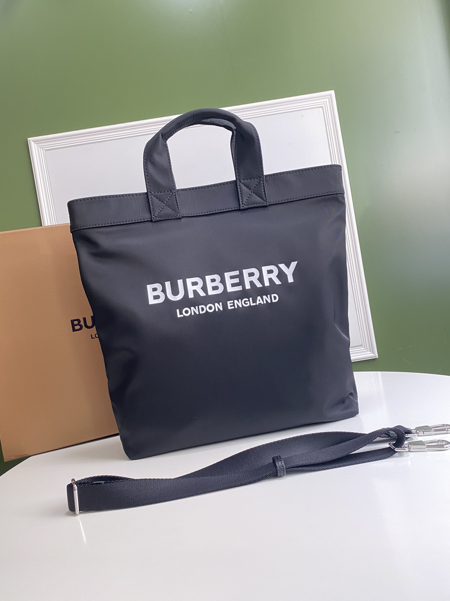 Burberry Tote-37x8x38CM