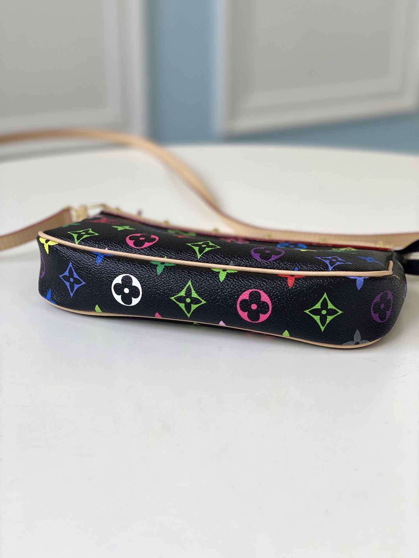 Louis Vuitton Pochette Accessories-21*13*3CM