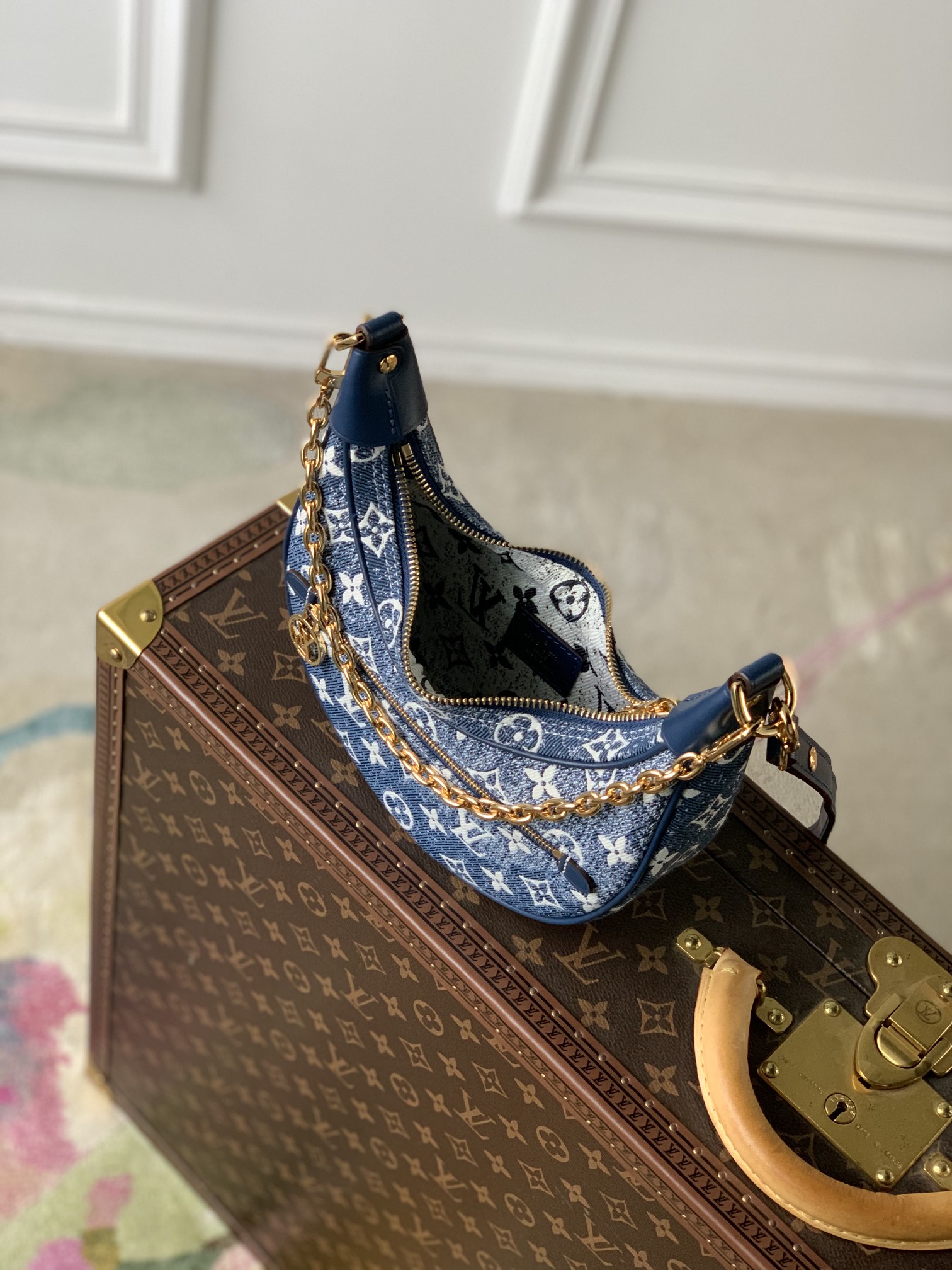 Louis Vuitton Loop Handbags-M40511-23*13*6CM