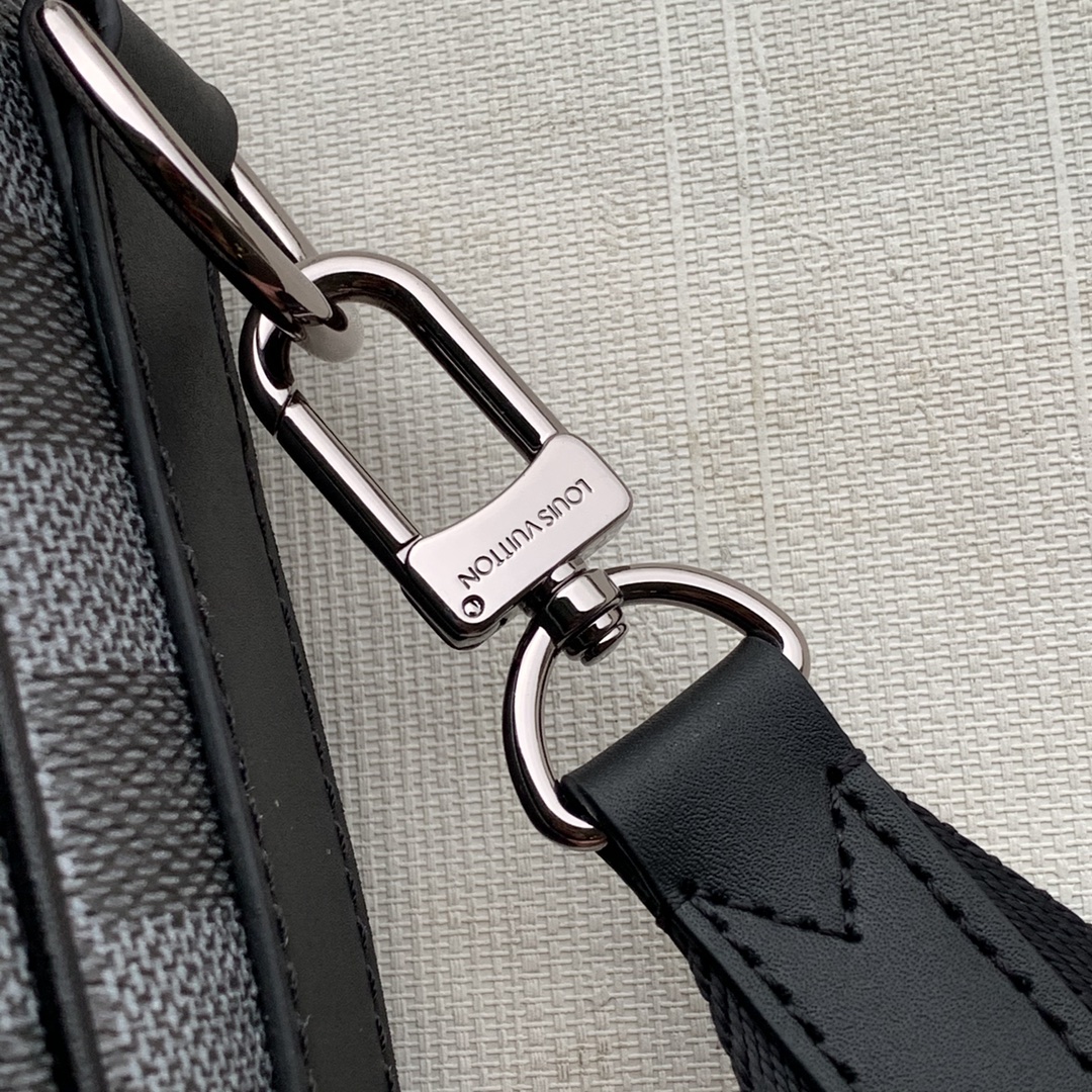 Louis Vuitton Studio Messenger Bag-23.5* 14*5 CM