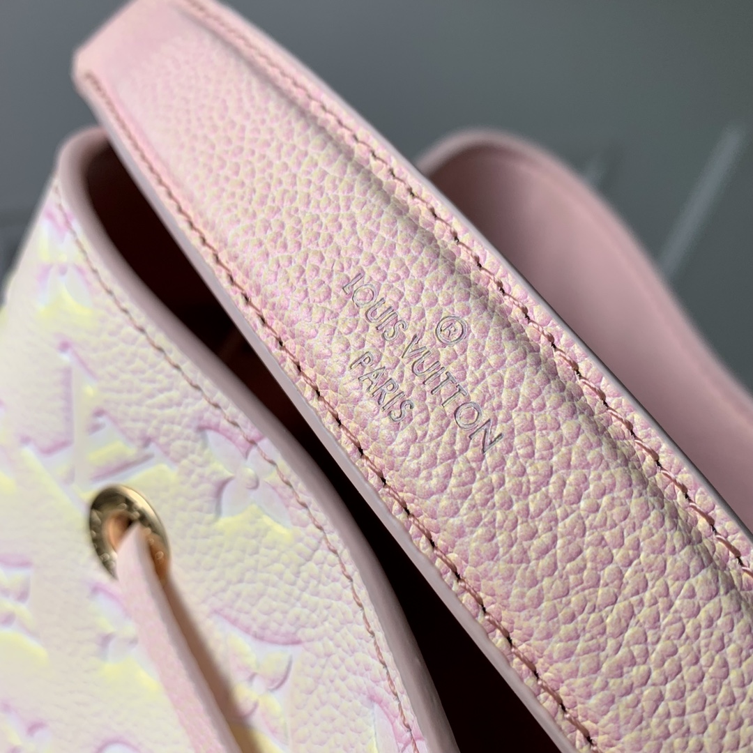 Louis Vuitton M46023 NeoNoe BB Handbag-20*20*13CM