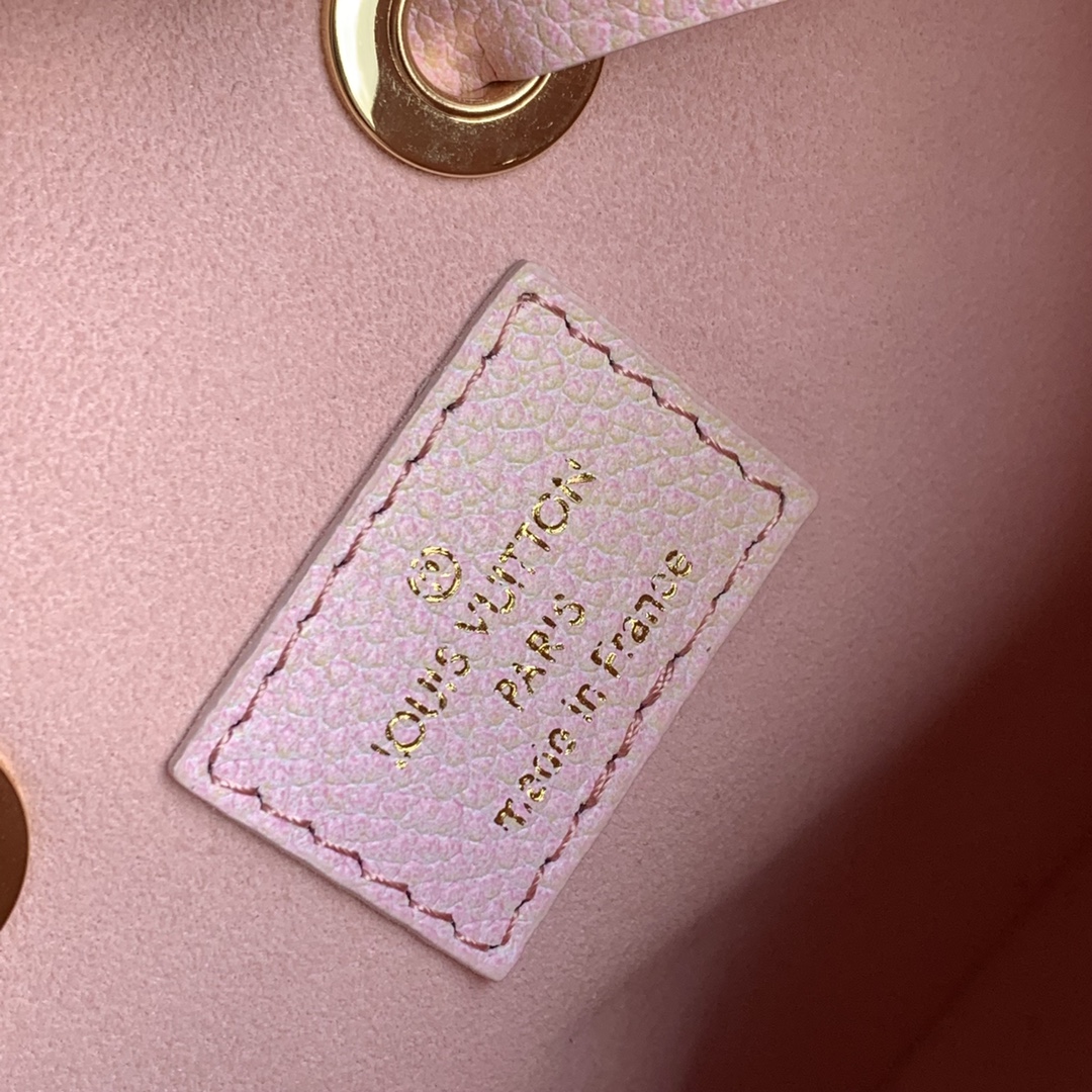 Louis Vuitton M46023 NeoNoe BB Handbag-20*20*13CM