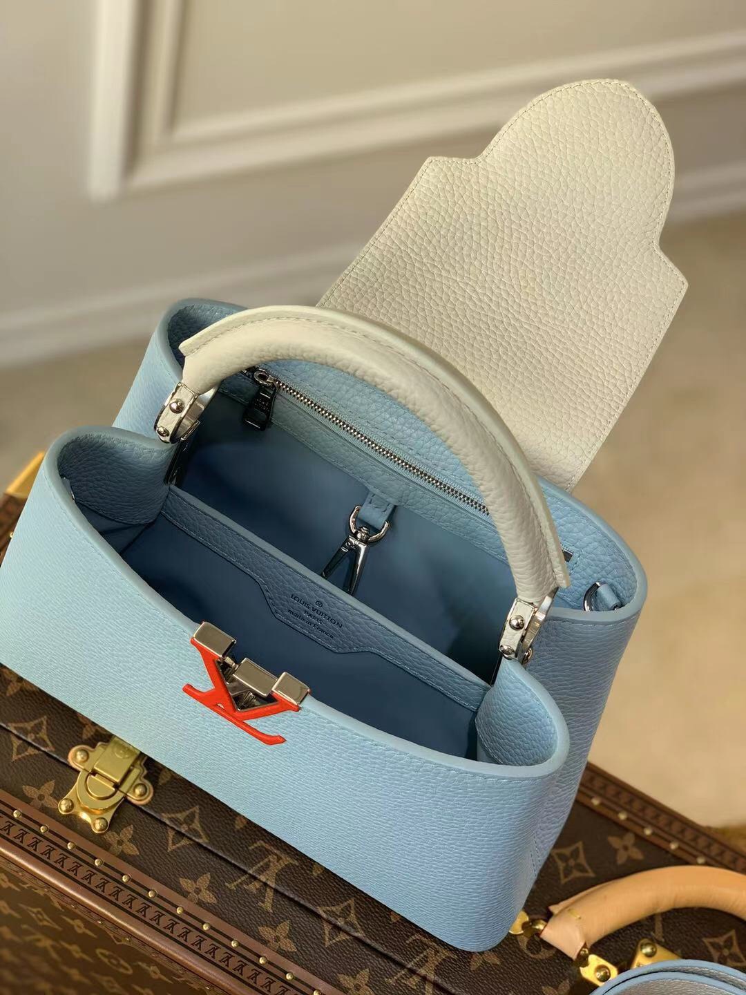 Louis Vuitton Capucines Bag-27*18*9CM