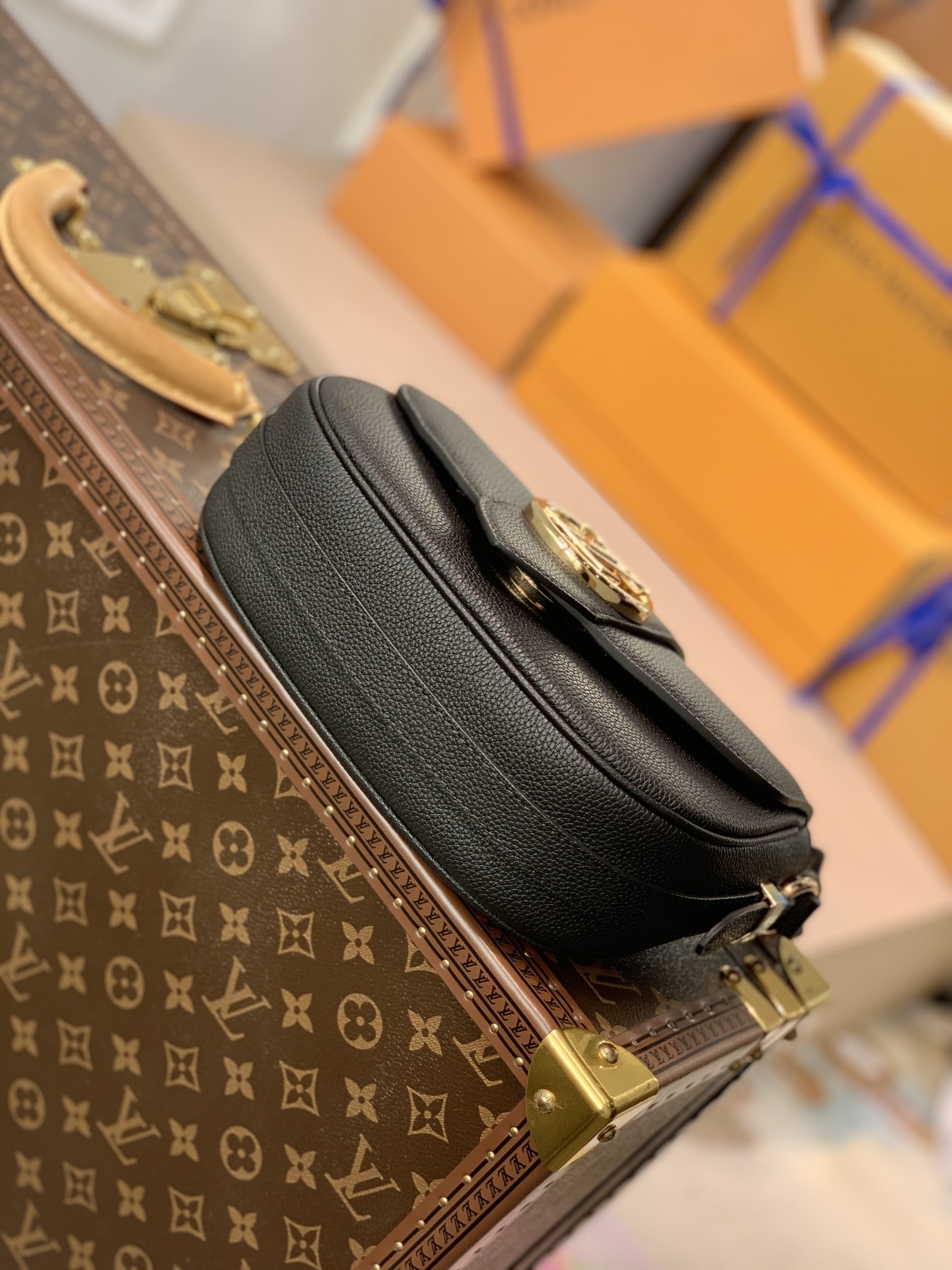 Louis Vuitton Pont 9 Soft Handbags-M58967-25*17.5*8CM