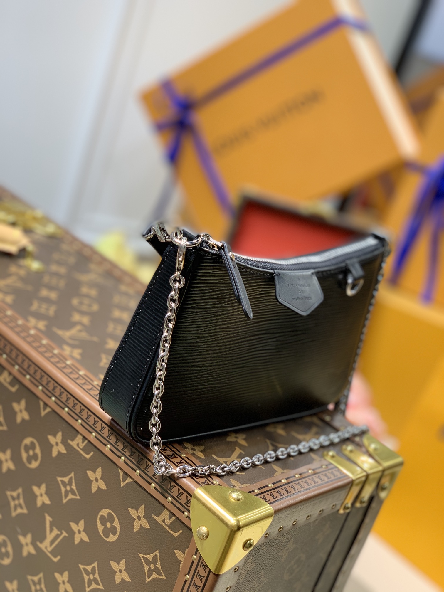 Louis Vuitton Easy Pouch On Strap-19*11.5*3CM