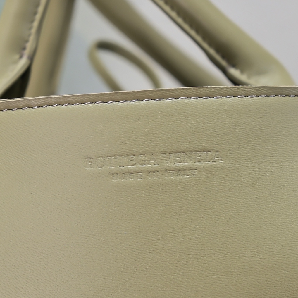 Bottega Arco Tote-30x20x11.5CM