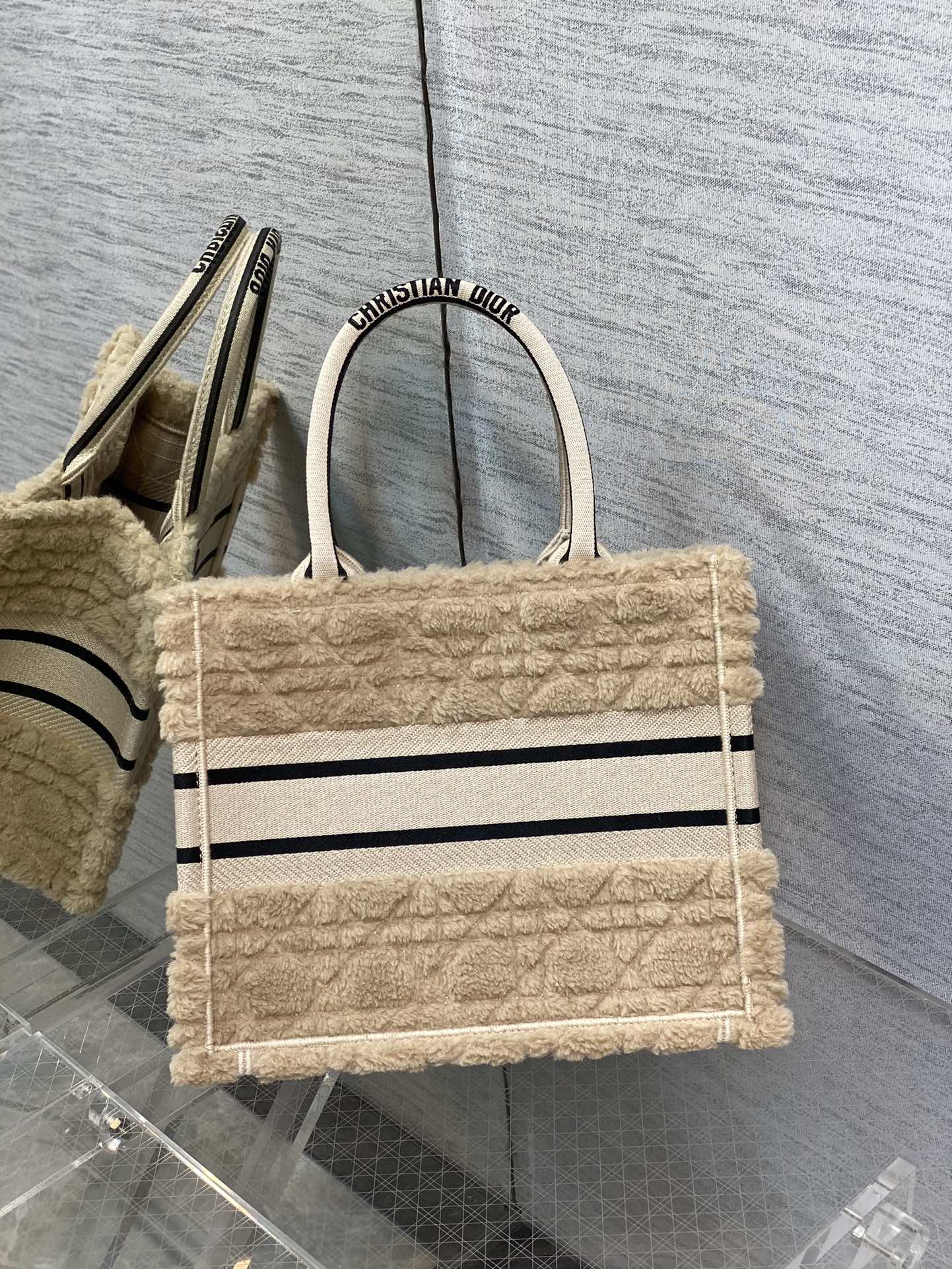 Diro Small Book Tote-26*8*22CM