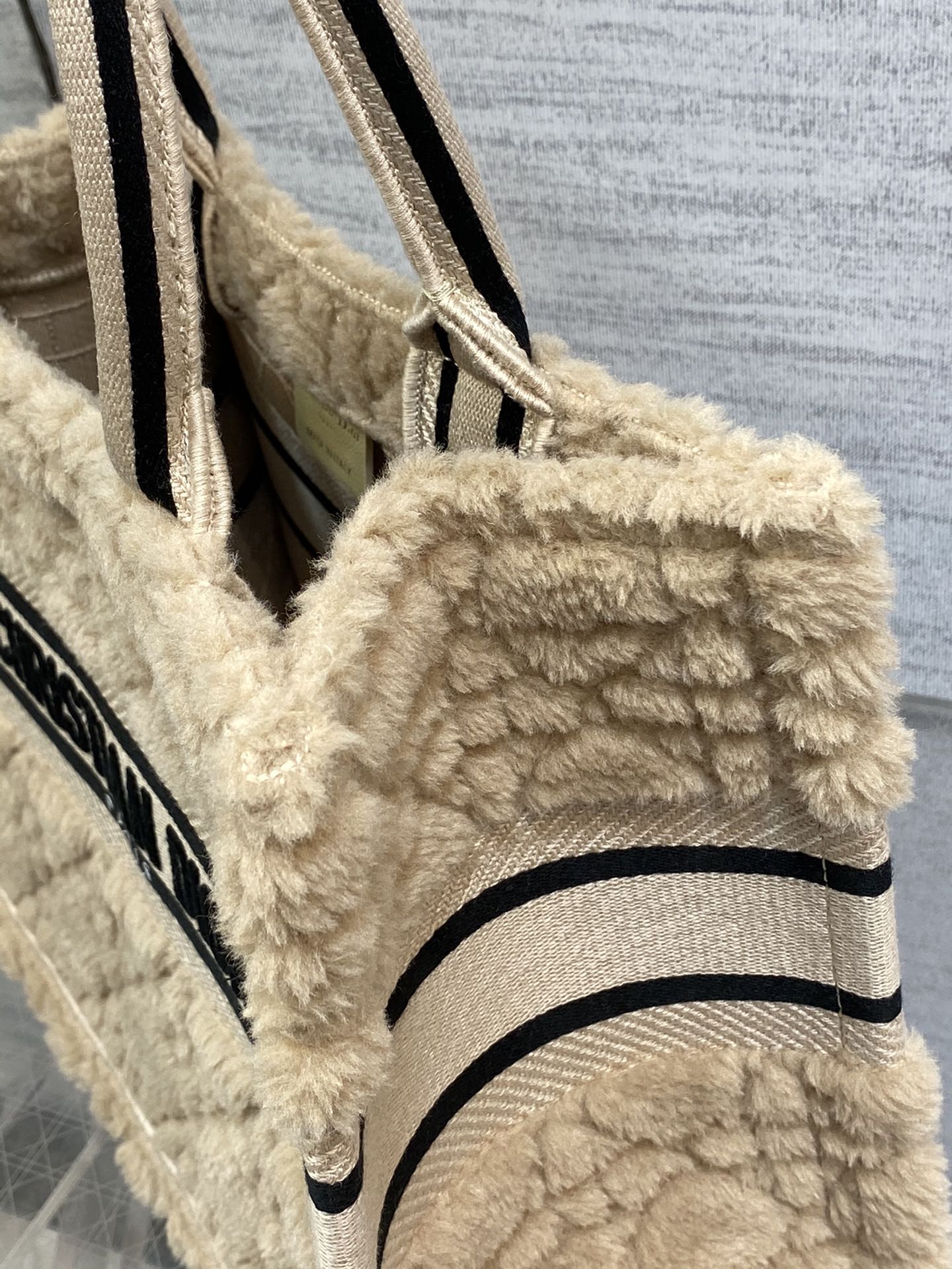 Diro Small Book Tote-26*8*22CM