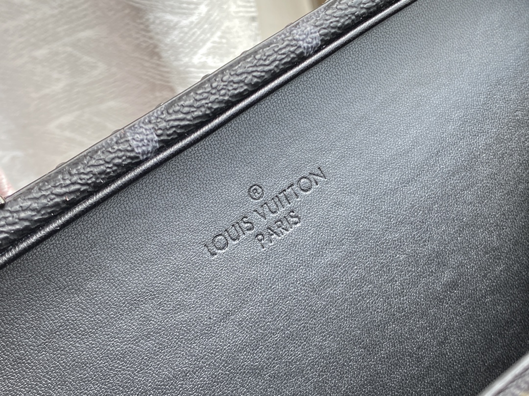 Louis Vuitton Clutch Box-24 x 16.5 x 8 CM