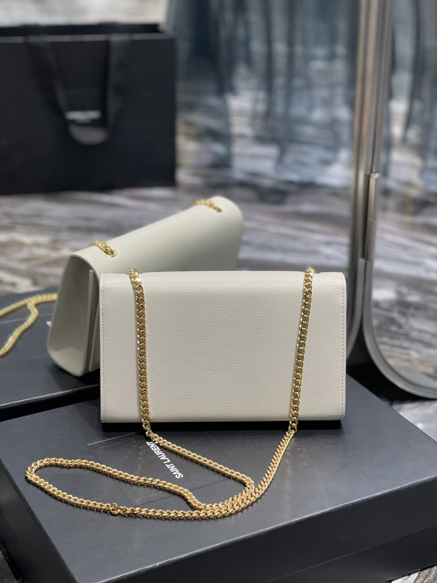 YSL Medium In Grain De Pouder Embossed Leather-24*14.5*5.5CM