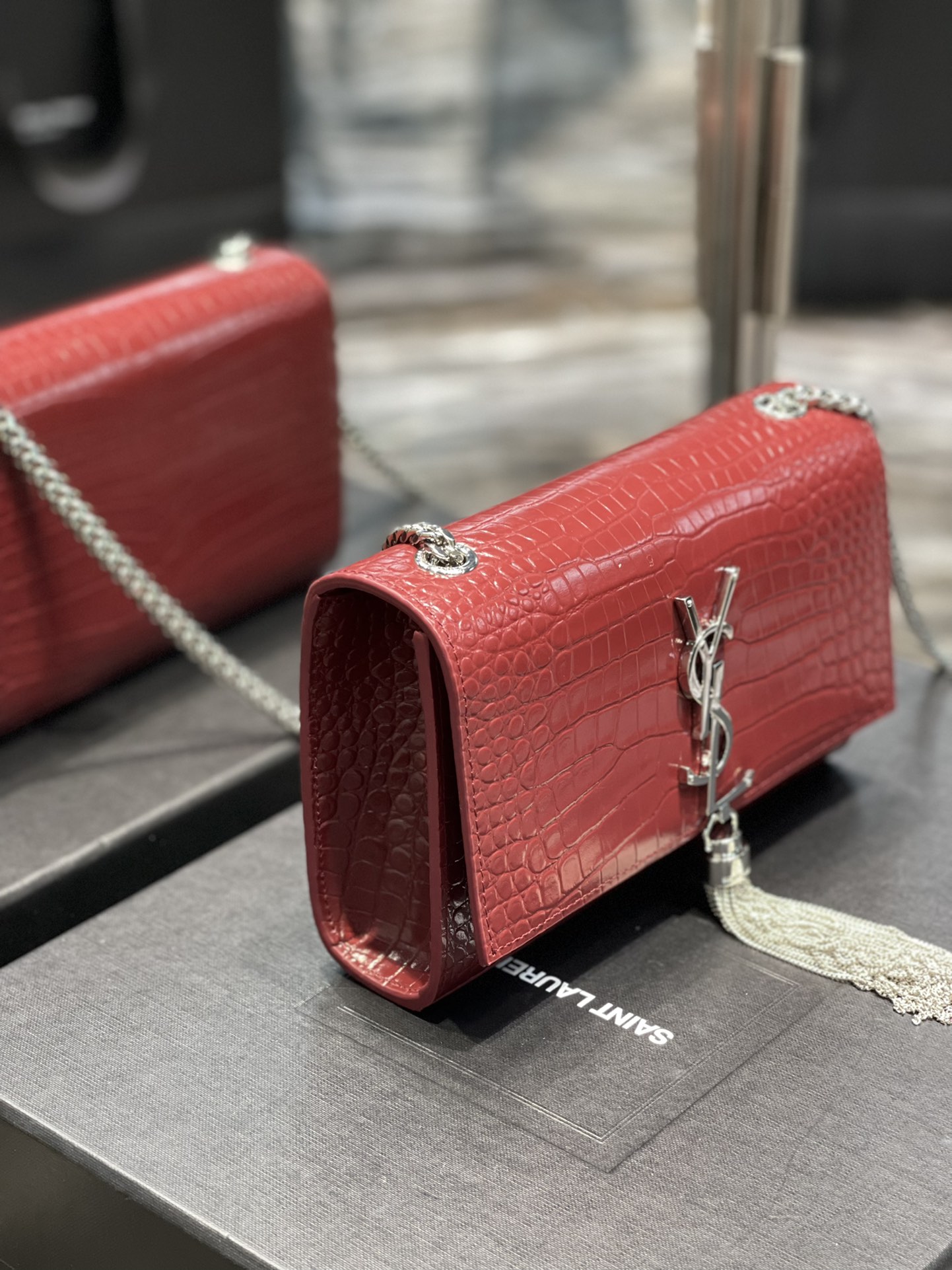 YSL Kate Medium With Tassle In Crocodile Leather-20×13.5×5.5cCM
