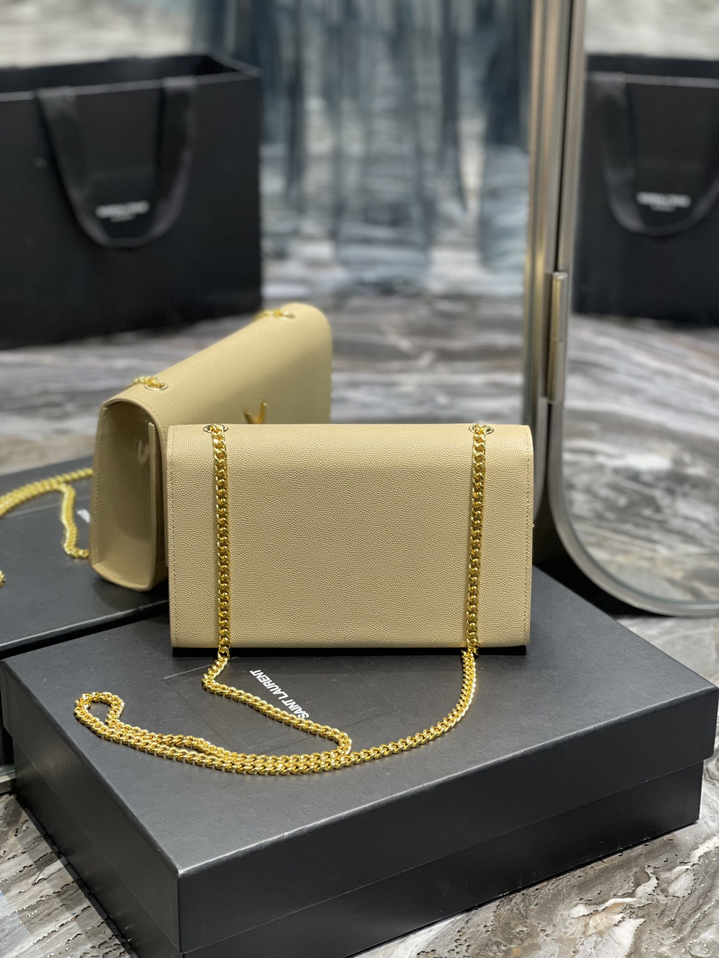 YSL Medium In Grain De Pouder Embossed Leather-24*14.5*5.5CM