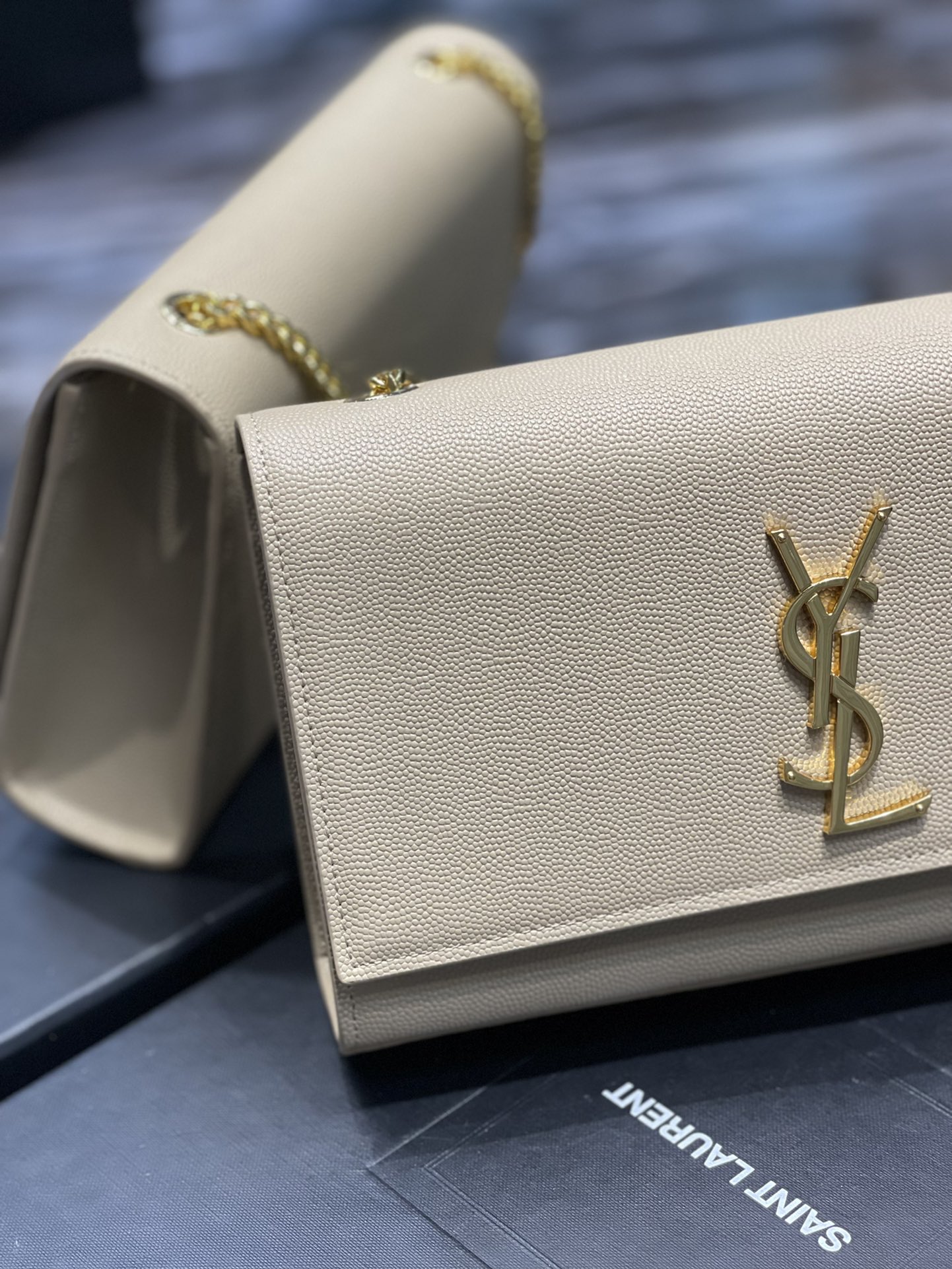 YSL Medium In Grain De Pouder Embossed Leather-24*14.5*5.5CM