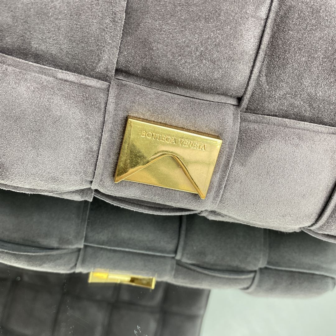 Bottega Veneta Padded Cassette Bag-26*18*8CM