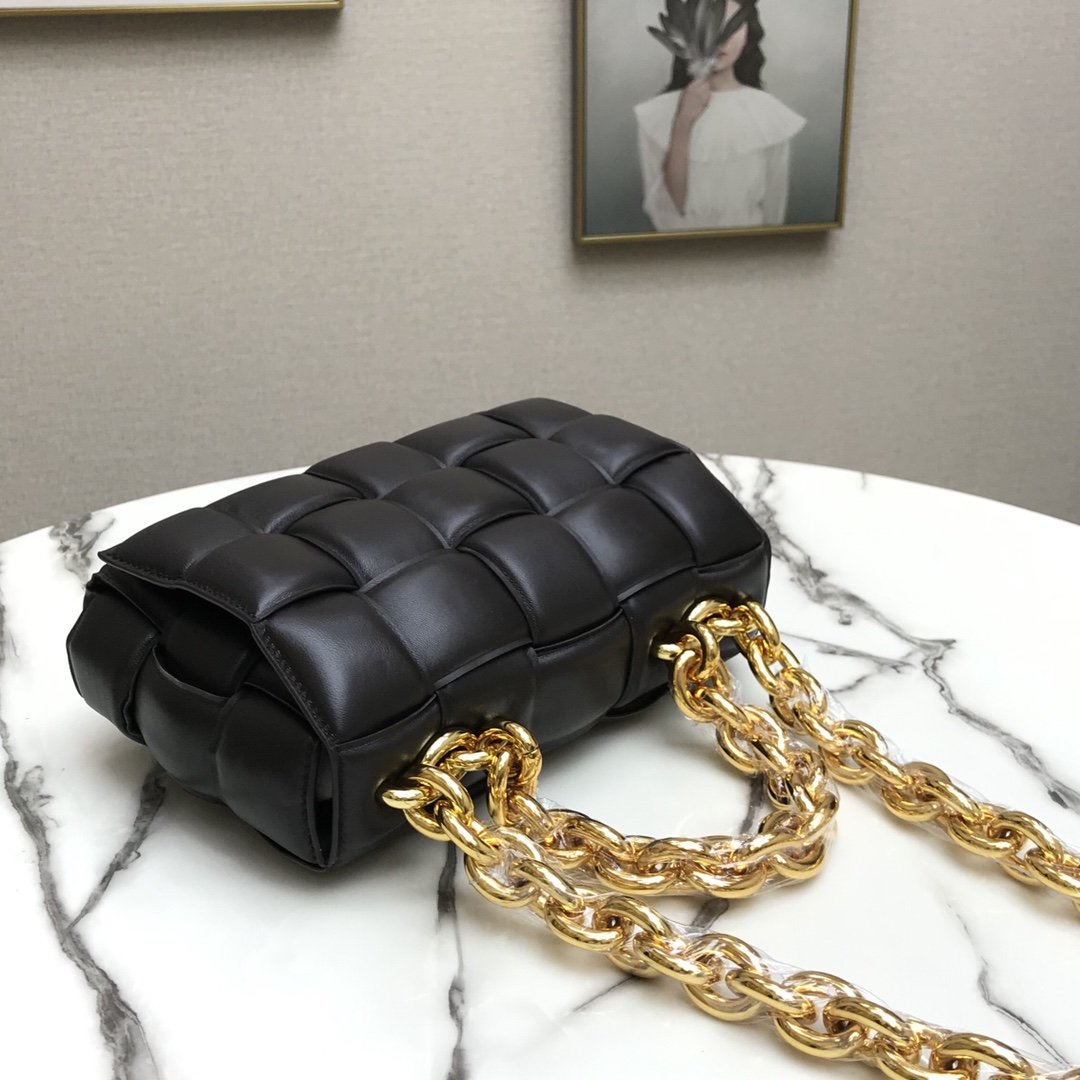 Bottega Veneta Padded Cassette Bag-26*18*8CM Bottega Veneta Padded Cassette Bag-26*18*8CM
