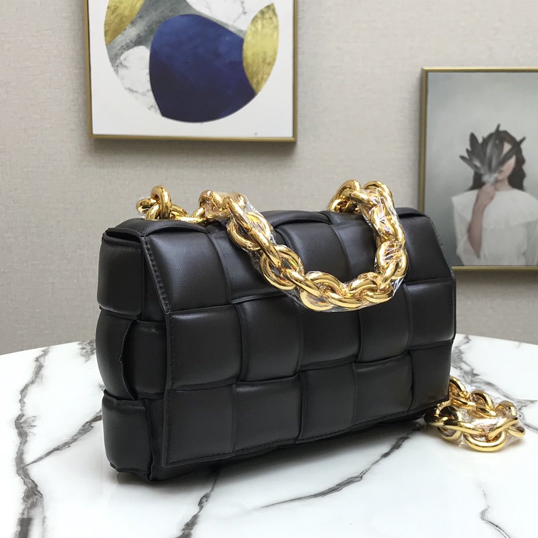 Bottega Veneta Padded Cassette Bag-26*18*8CM Bottega Veneta Padded Cassette Bag-26*18*8CM