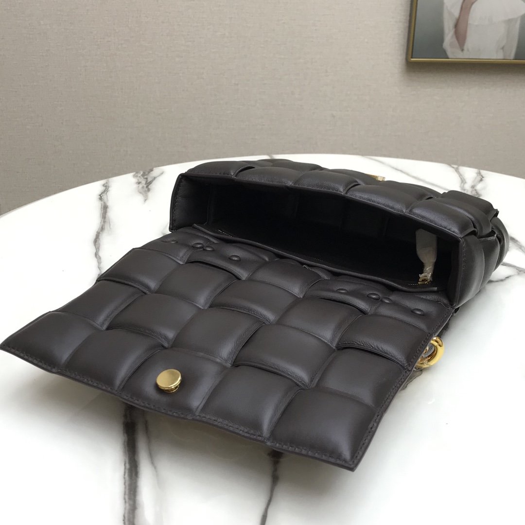 Bottega Veneta Padded Cassette Bag-26*18*8CM Bottega Veneta Padded Cassette Bag-26*18*8CM