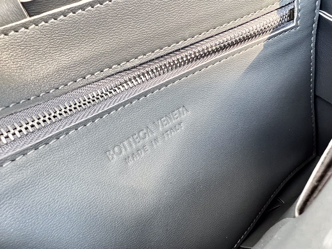Bottega Veneta Cassette Bag-23x15x6CM
