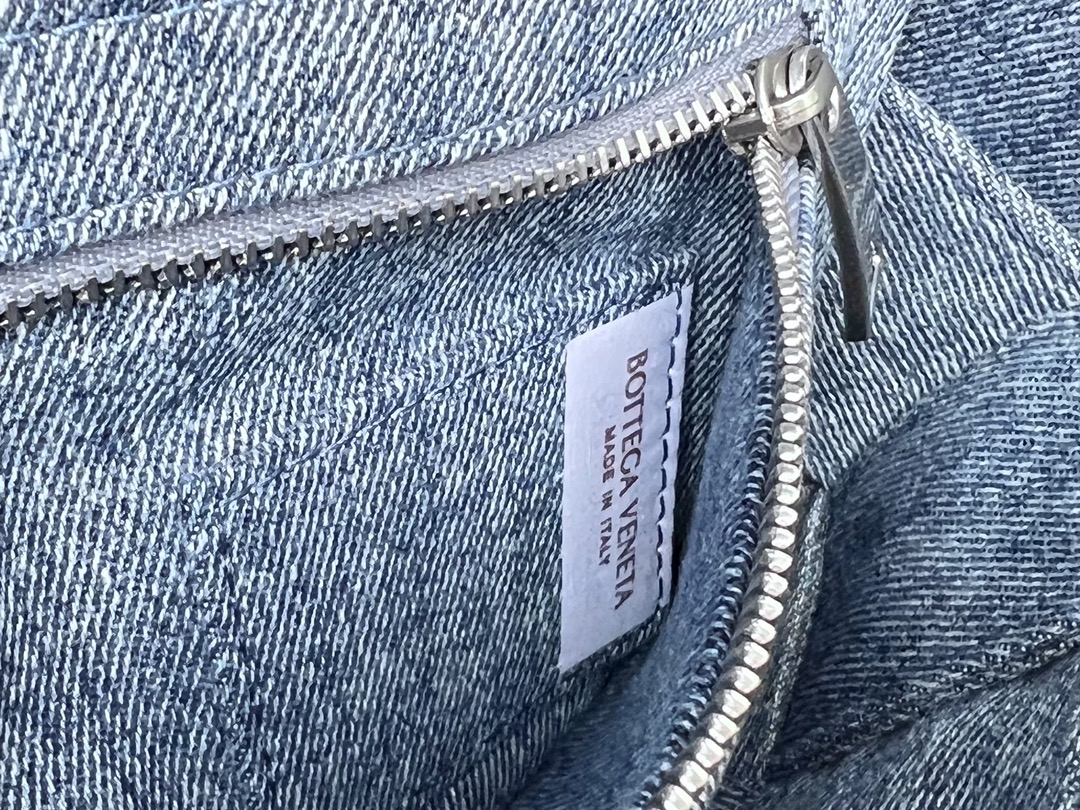 Bottega Veneta Cassette Bag-23x15x5.5CM