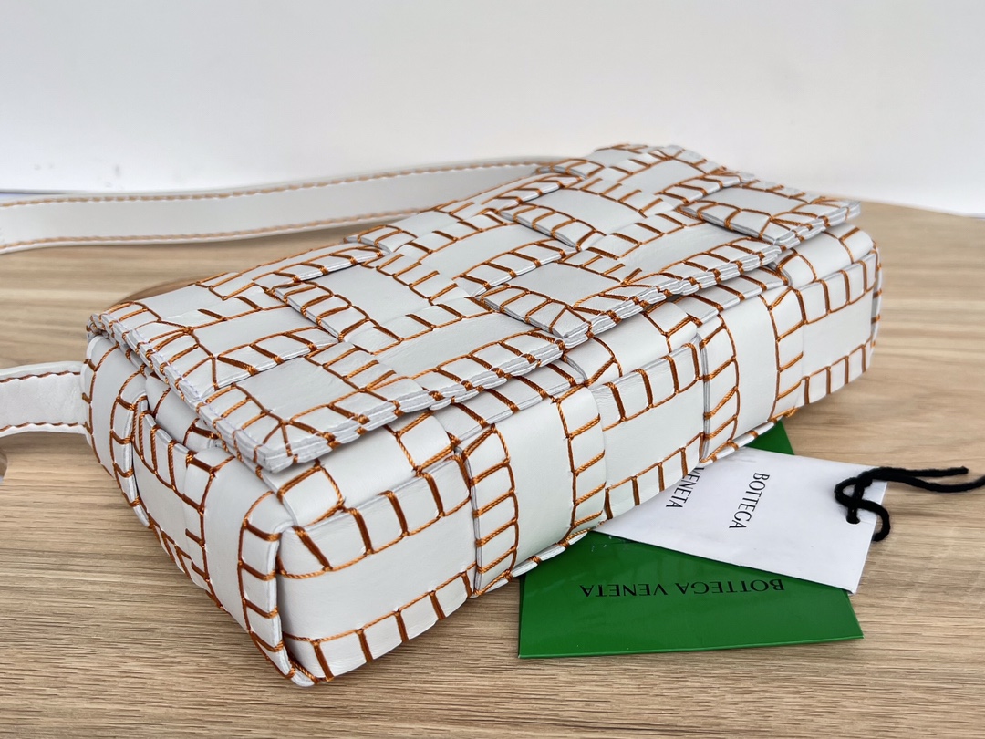 Bottega Veneta Cassette Bag-23x15x6CM