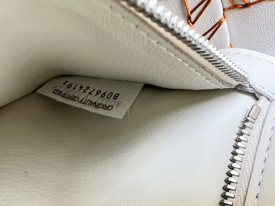 Bottega Veneta Cassette Bag-23x15x6CM