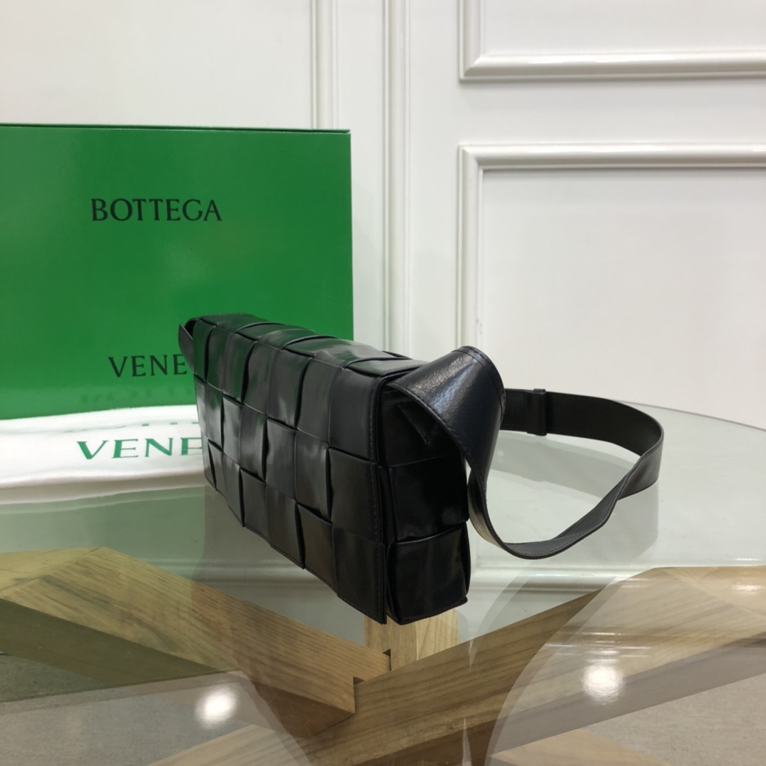 Bottega Veneta Belt Cassette Bag-14*28*4CM