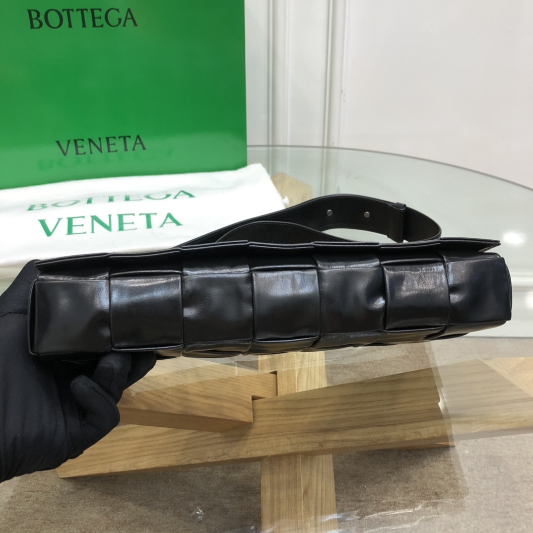 Bottega Veneta Belt Cassette Bag-14*28*4CM