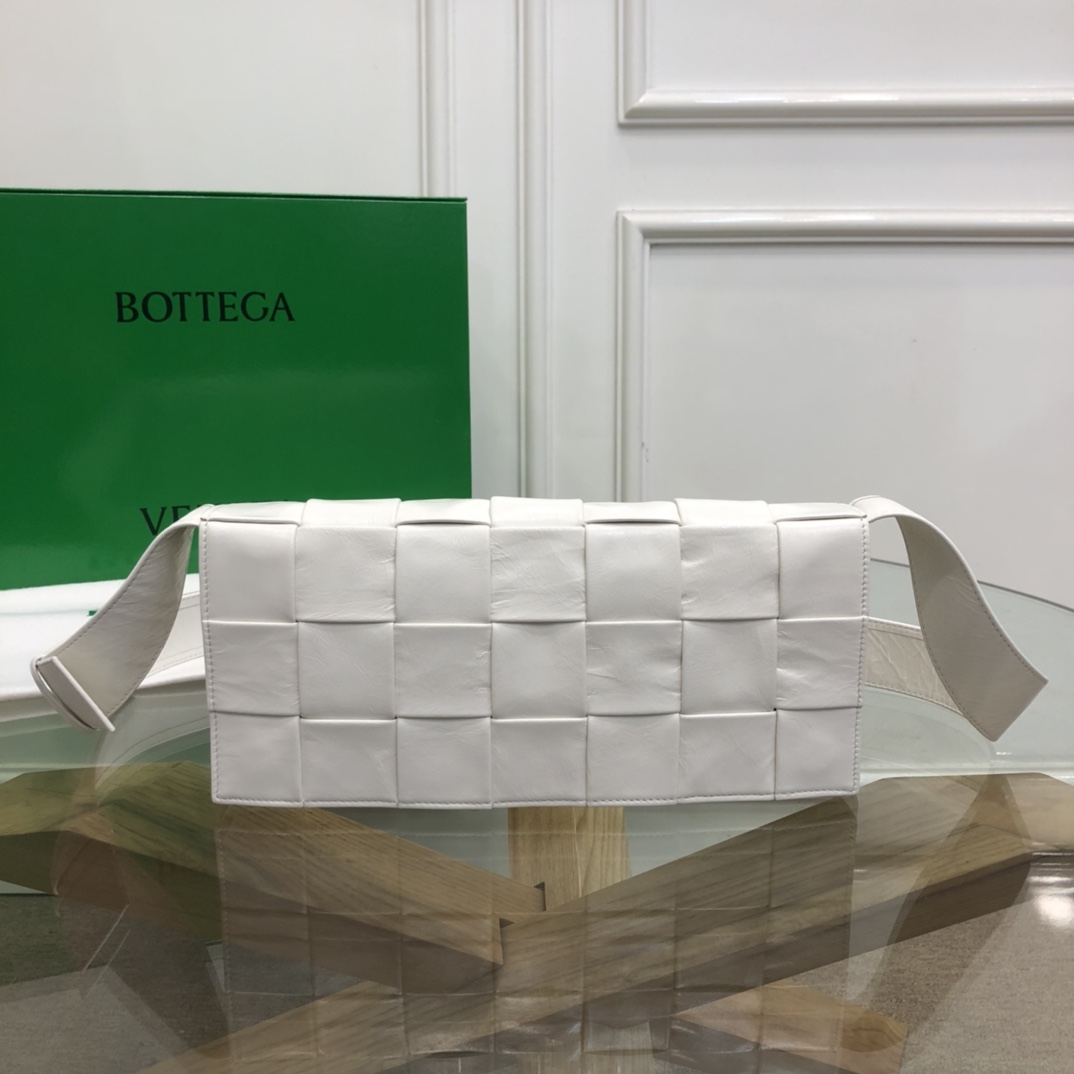 Bottega Veneta Belt Cassette Bag-14*28*4CM