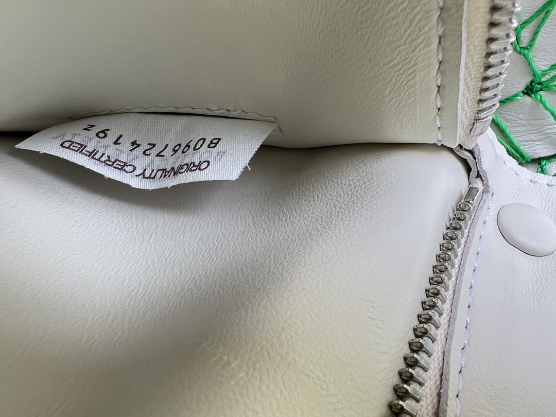 Bottega Veneta Cassette Bag-23x15x6CM