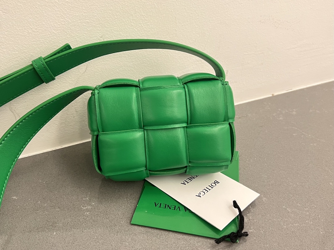 Bottega Veneta Padded Cassette Bag-12*8*4CM