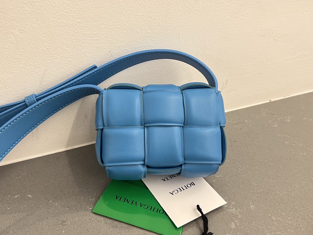 Bottega Veneta Padded Cassette Bag-12*8*4CM