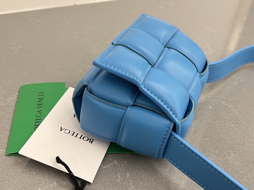 Bottega Veneta Padded Cassette Bag-12*8*4CM