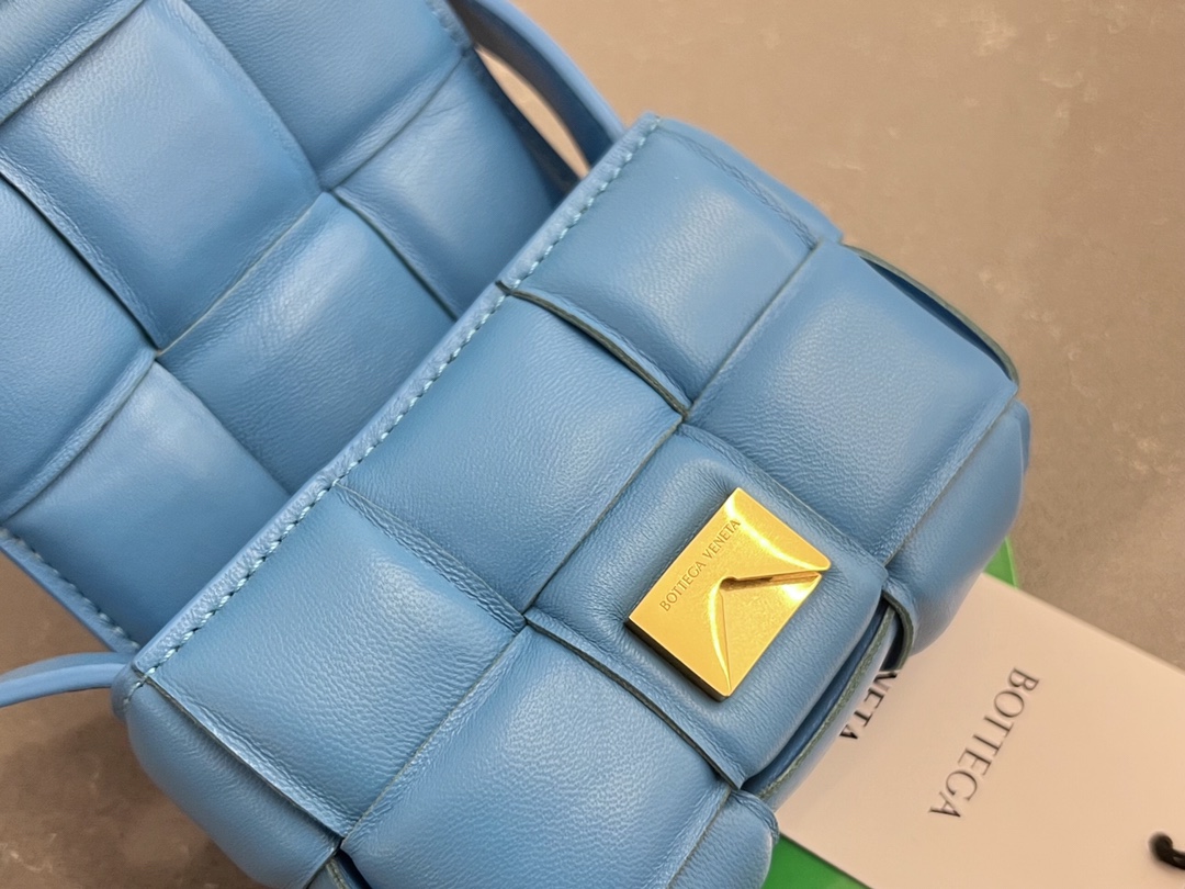 Bottega Veneta Padded Cassette Bag-12*8*4CM