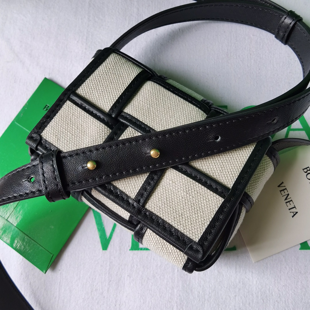 Bottega Veneta Cassette Bag-12x8x4CM