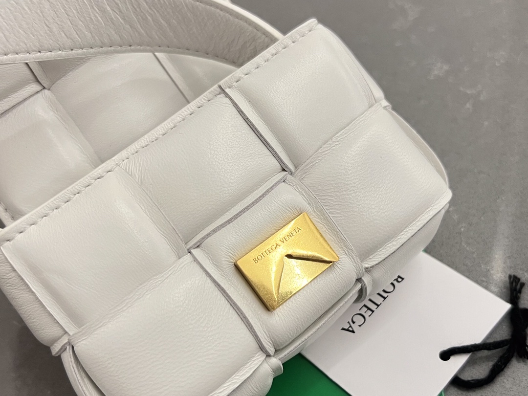 Bottega Veneta Padded Cassette Bag-12*8*4CM