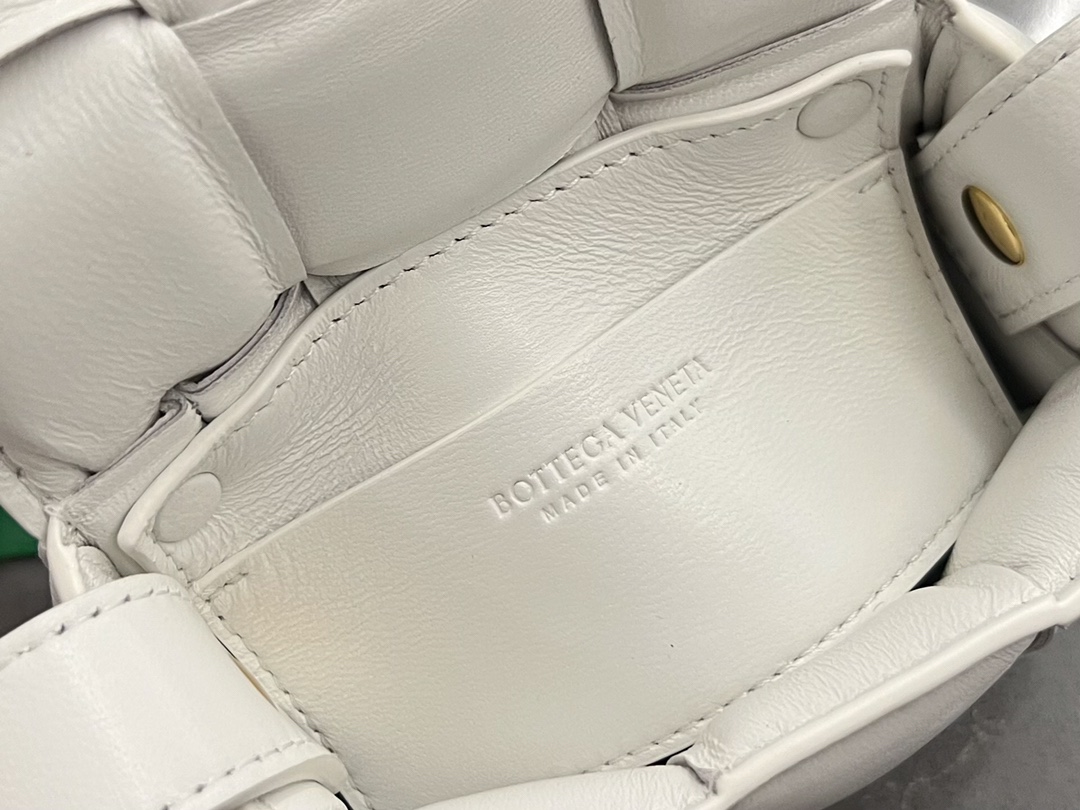 Bottega Veneta Padded Cassette Bag-12*8*4CM