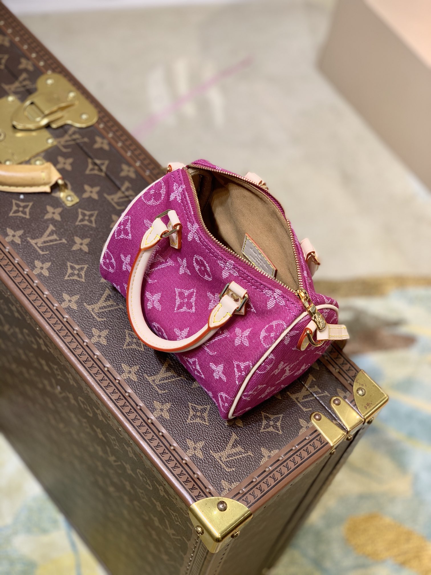 Louis Vuitton Nano Keepall Mini-16x 11 x9CM