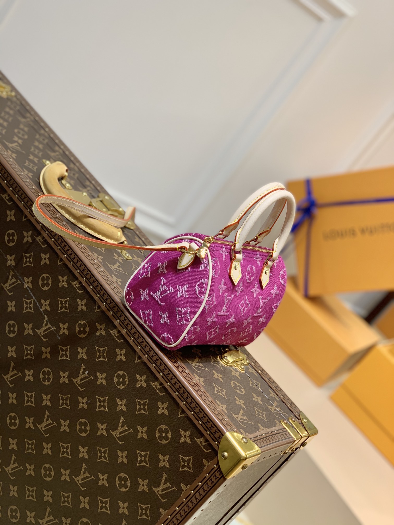 Louis Vuitton Nano Keepall Mini-16x 11 x9CM